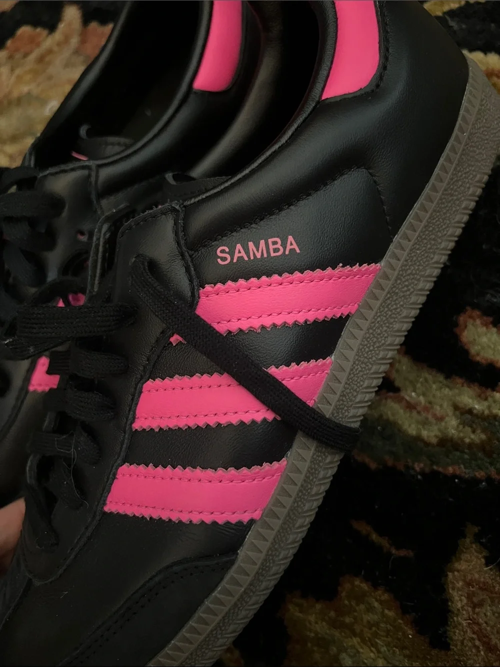 Adidas Women’s Samba Black Leather and Lucid Pink size 9.5 NWOB